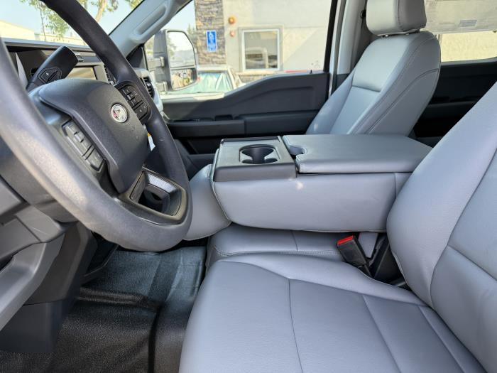2027 Ford F-550-14