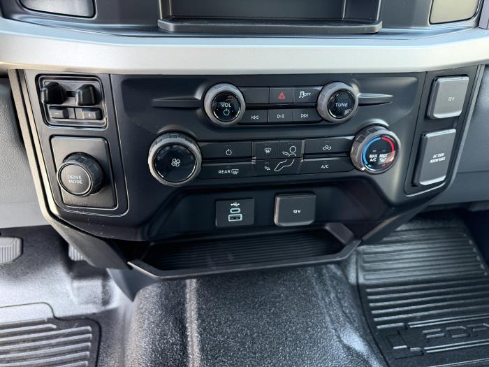 2027 Ford F-550-18