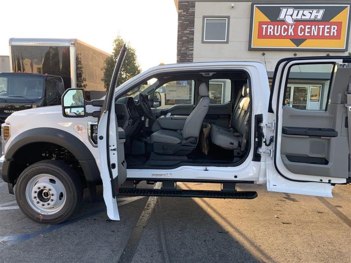 2027 Ford F-550-9