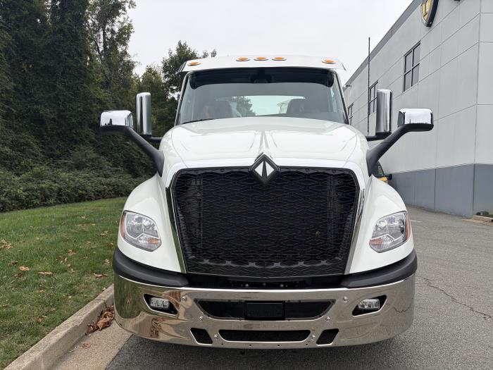 2027 International LT625-1