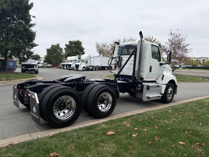 2027 International LT625-4