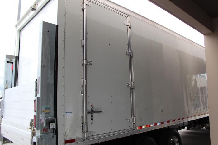 2020 Peterbilt 348-9