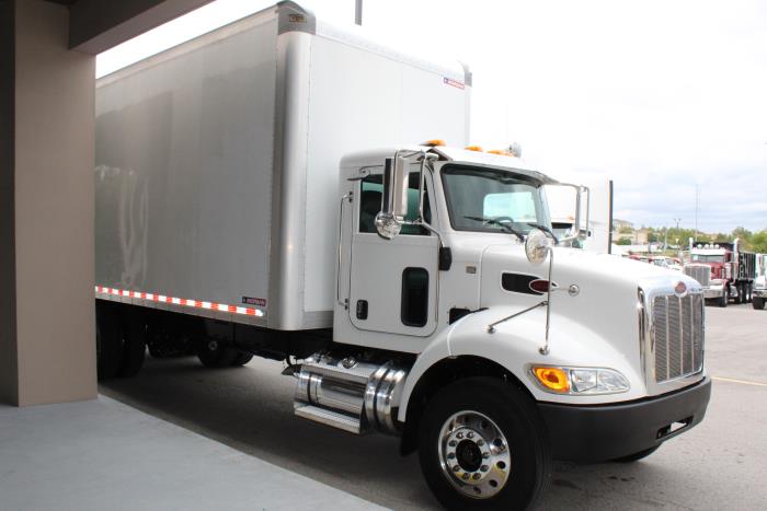2020 Peterbilt 348-12