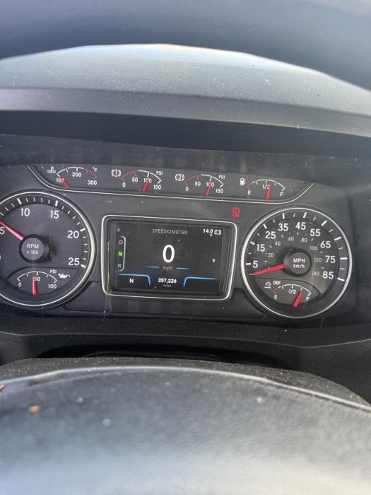2021 International LT625-2