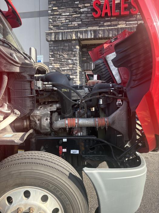 2019 Freightliner Cascadia-12
