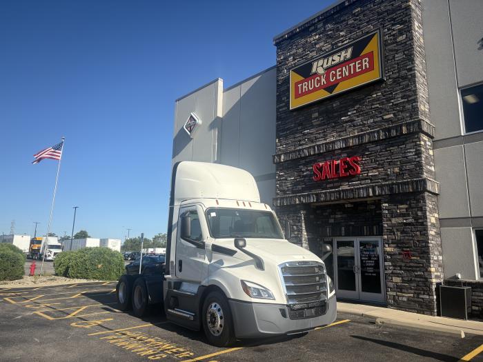 2022 Freightliner Cascadia-3
