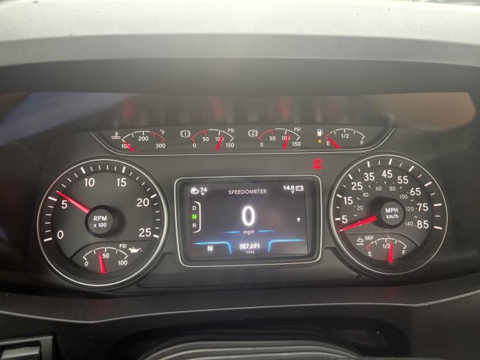 2022 International LT625-1