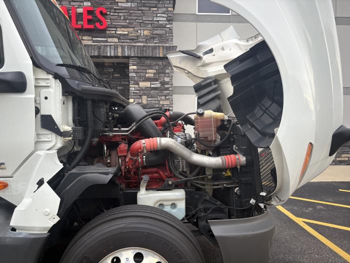 2022 International LT625-11