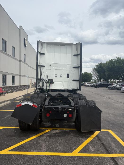 2023 International LT625-4