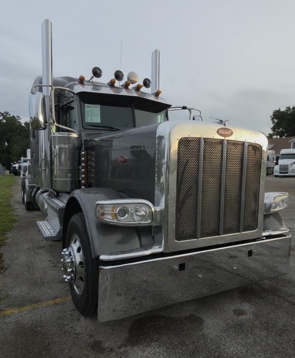 2023 Peterbilt 389-34