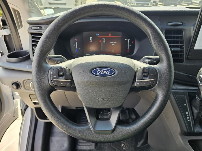 2026 Ford Transit-250-17