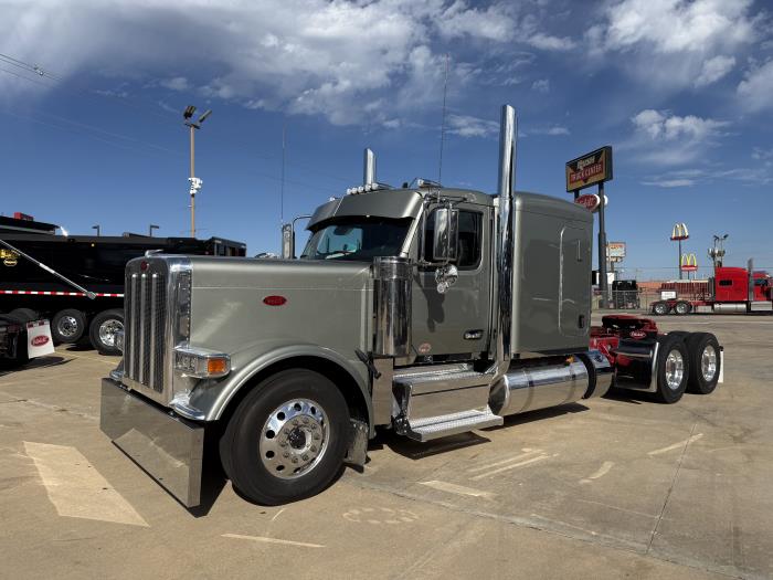 2027 Peterbilt 589-0
