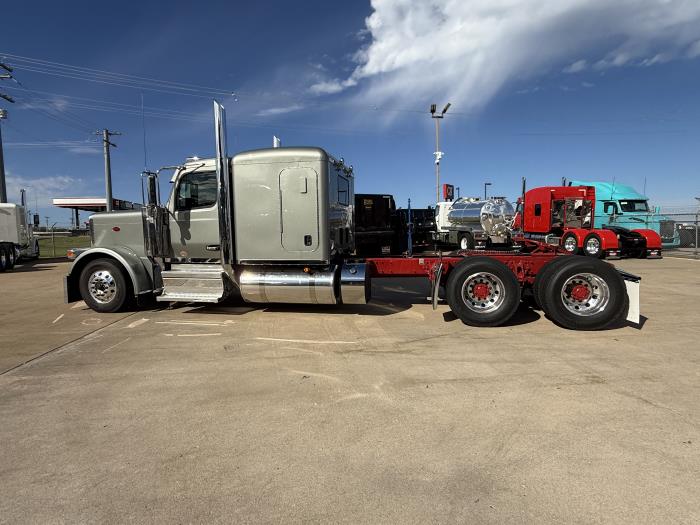 2027 Peterbilt 589-6
