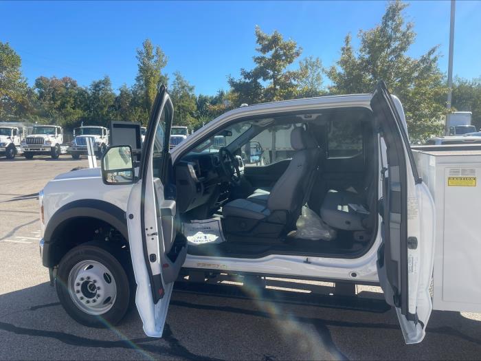 2026 Ford F-550-2