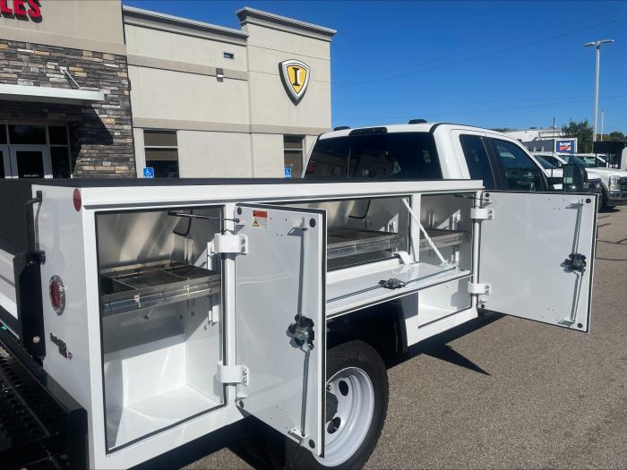2026 Ford F-550-3