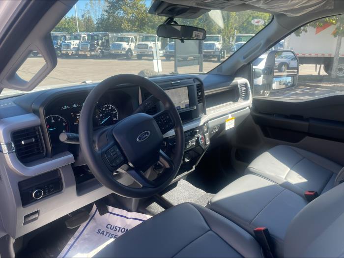 2026 Ford F-550-8
