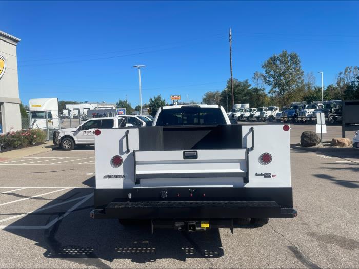 2026 Ford F-550-10