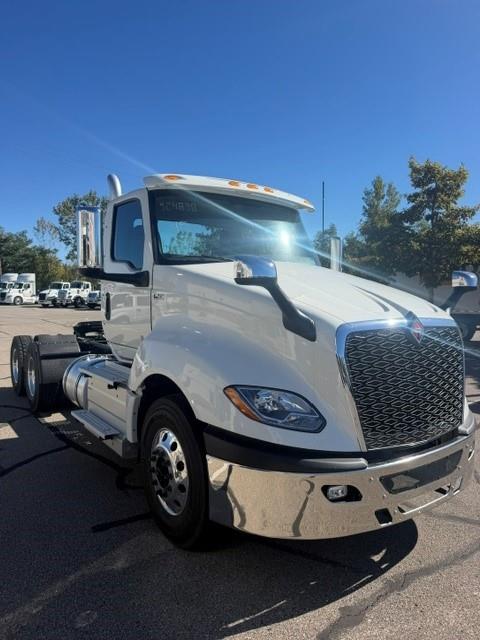2027 International LT625-4