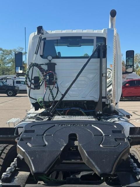 2027 International LT625-6