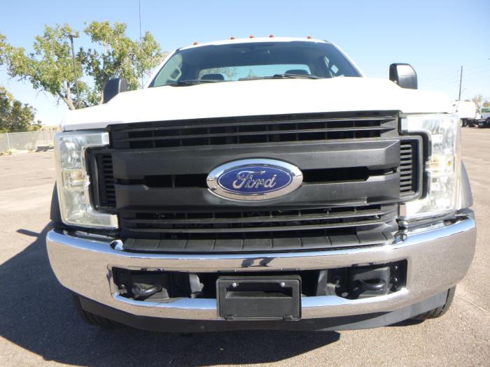 2018 Ford F-550-8