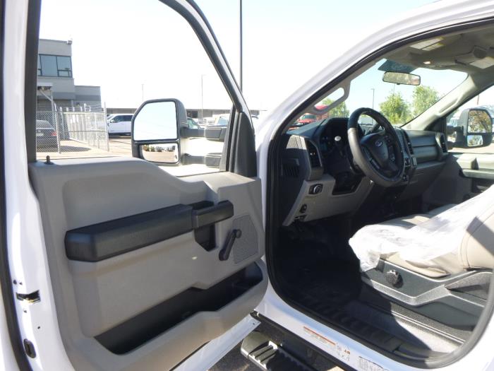2018 Ford F-550-9