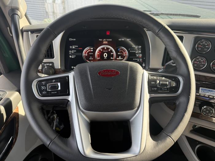 2027 Peterbilt 589-16