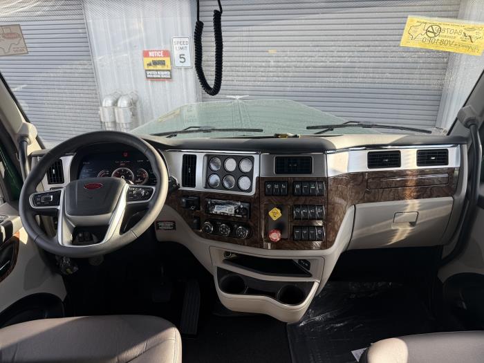 2027 Peterbilt 589-25