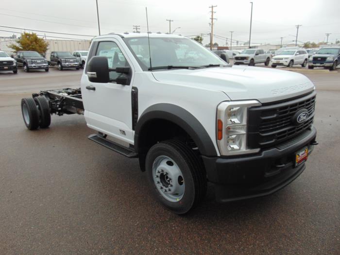 2027 Ford F-550-6
