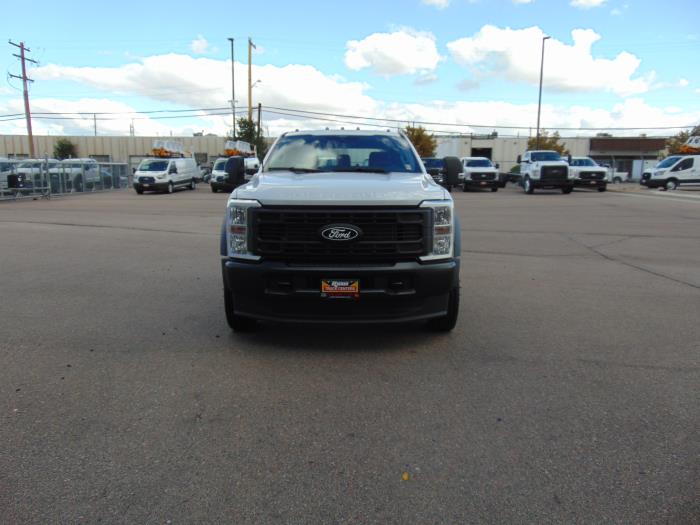 2027 Ford F-550-2