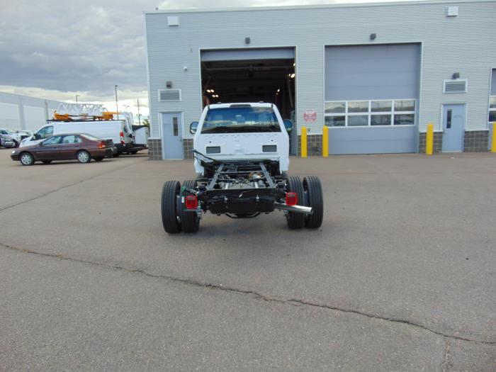 2027 Ford F-550-6