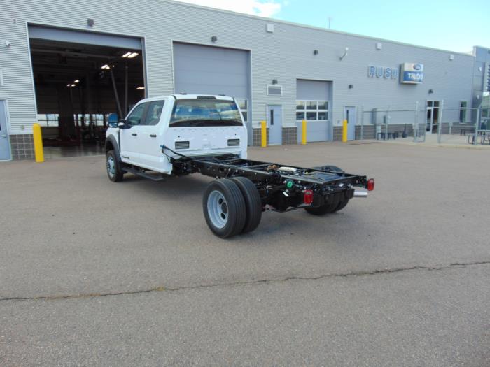 2027 Ford F-550-7