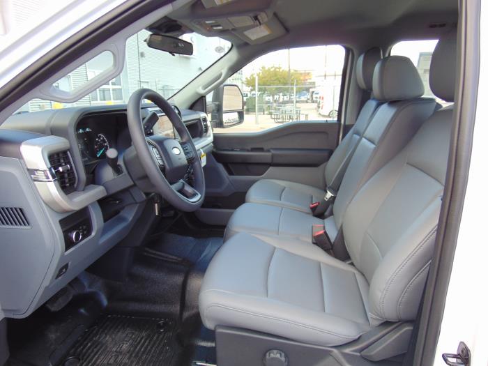 2027 Ford F-550-12