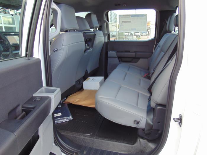 2027 Ford F-550-14
