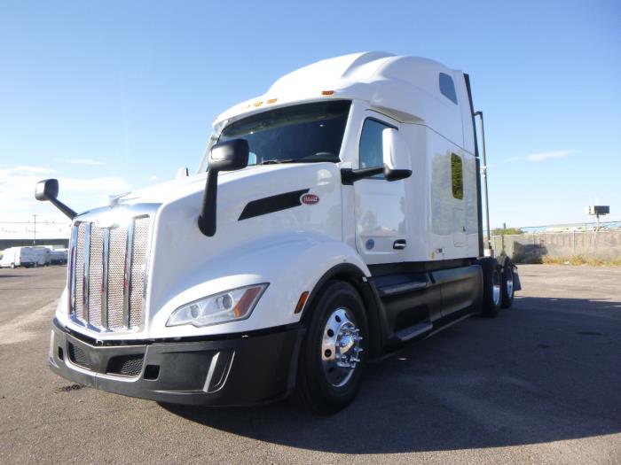 2023 Peterbilt 579-0
