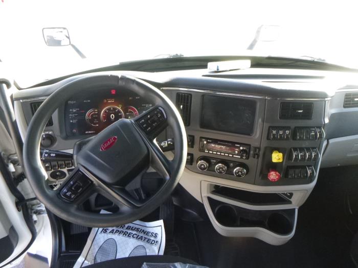 2023 Peterbilt 579-13