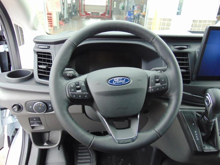 2027 Ford Transit-350-12