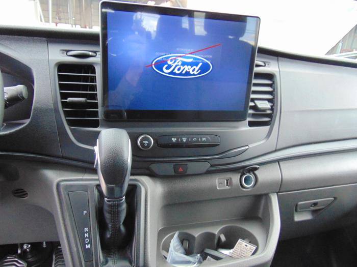 2027 Ford Transit-350-13