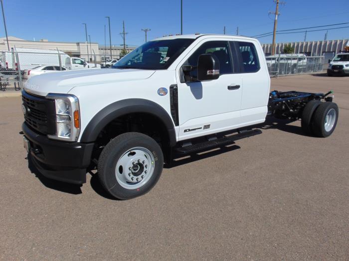 2027 Ford F-550-1