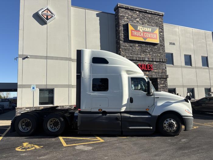 2022 International LT625-4