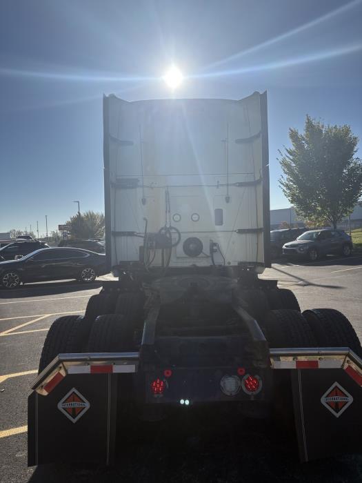 2022 International LT625-6