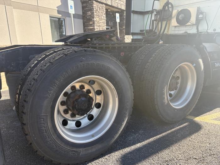 2022 International LT625-7