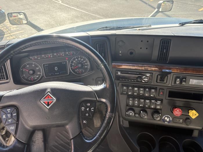 2022 International LT625-11