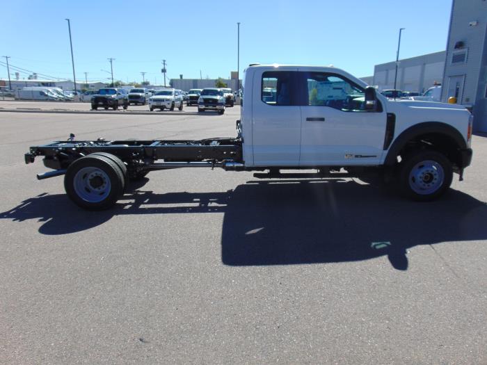 2027 Ford F-550-6
