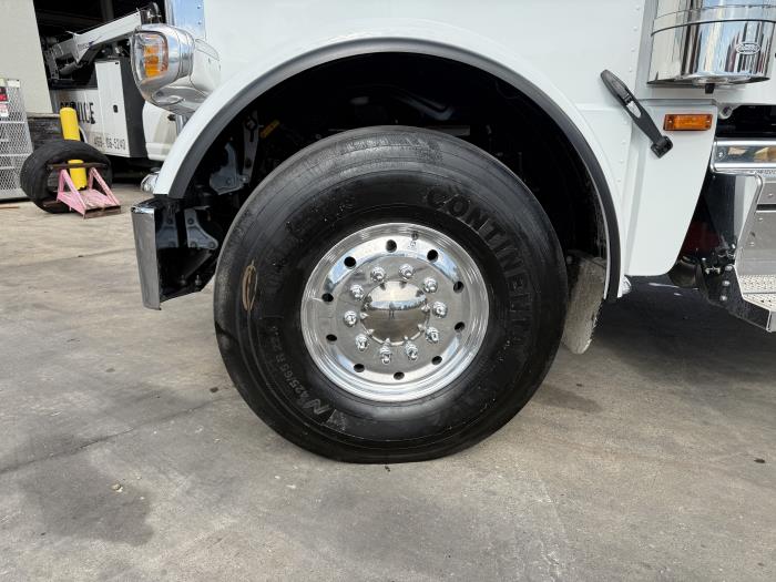 2027 Peterbilt 589-16