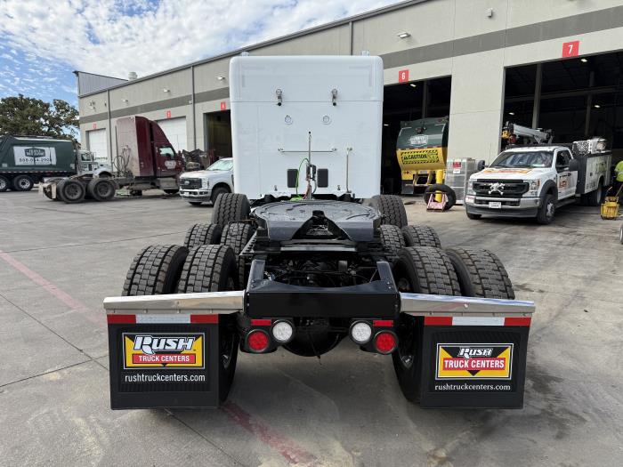 2027 Peterbilt 589-6