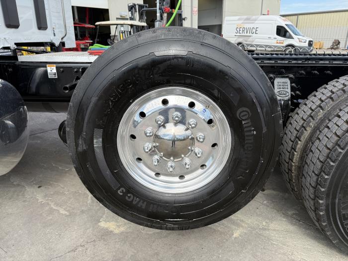 2027 Peterbilt 589-17
