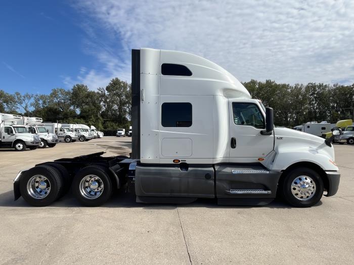2021 International LT625-9