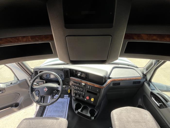 2021 International LT625-21