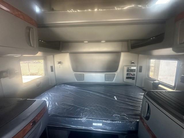 2022 International LT625-6