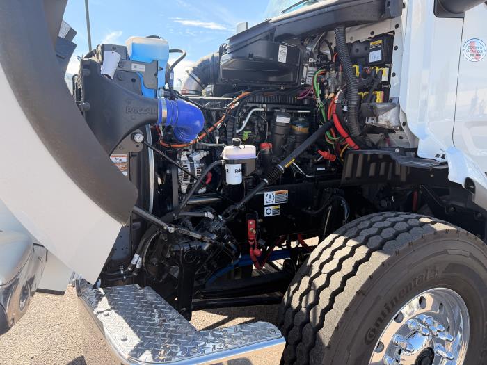 2027 Peterbilt 567-13